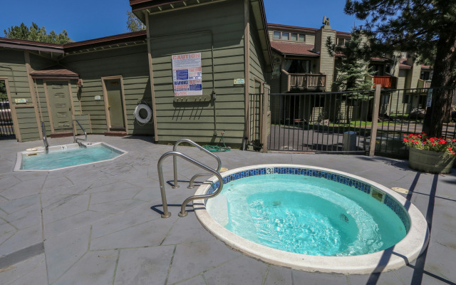 Mammoth Sierra Townhomes #40