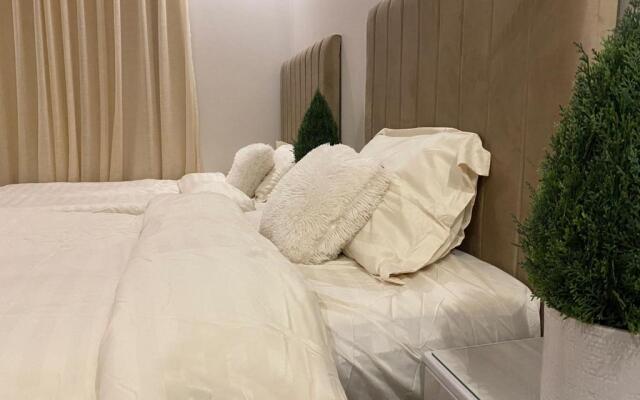 Luxury 3 Bedroom Apartment - Very Spacious