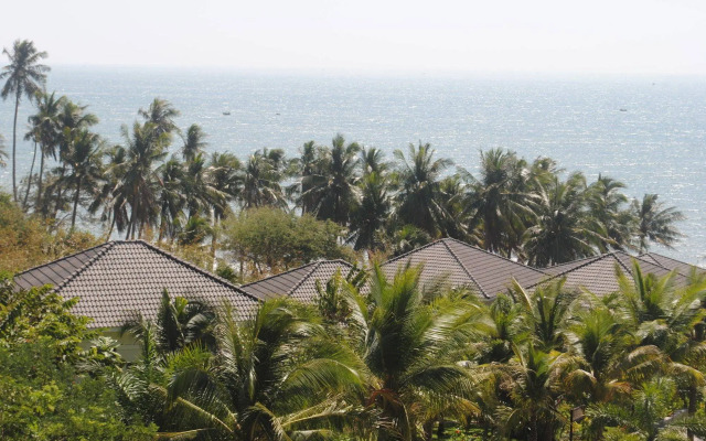 Lotus Muine Resort & Spa