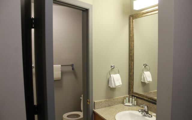 Travelodge by Wyndham Edmonton Airport
