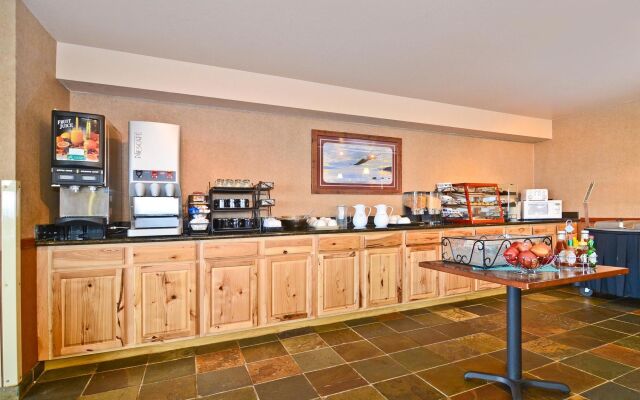 Best Western Bidarka Inn