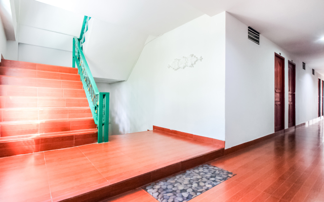 OYO 410 Diamond Boutique Hostel