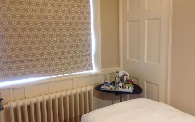 Peak Weavers Rooms & Restaurant