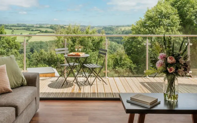 Valley View 3 Bedroom Lodge 2