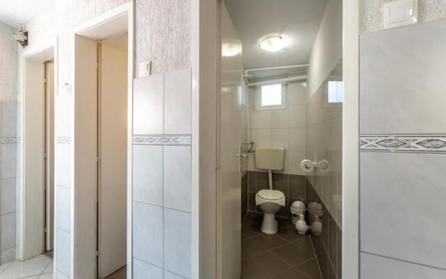 Stunning Home in Omisalj With Wifi and 4 Bedrooms