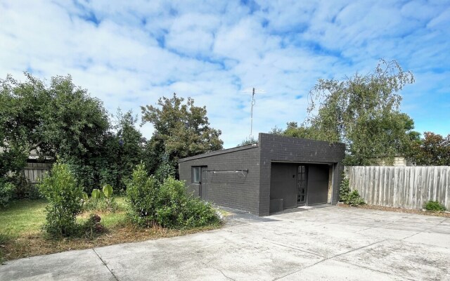 Mentone Compact Backyard Cabin Beachside