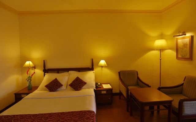 Issacs Residency
