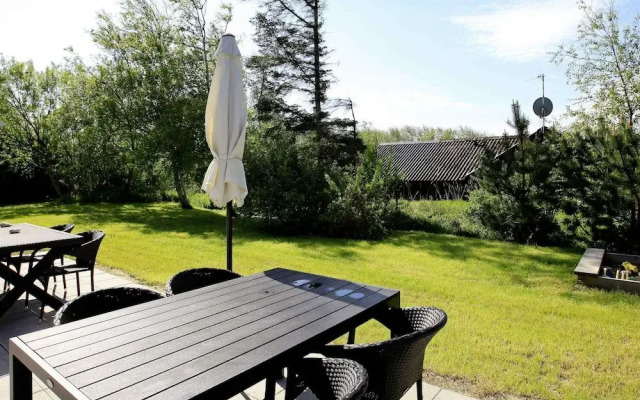 8 Person Holiday Home in Fjerritslev-by Traum
