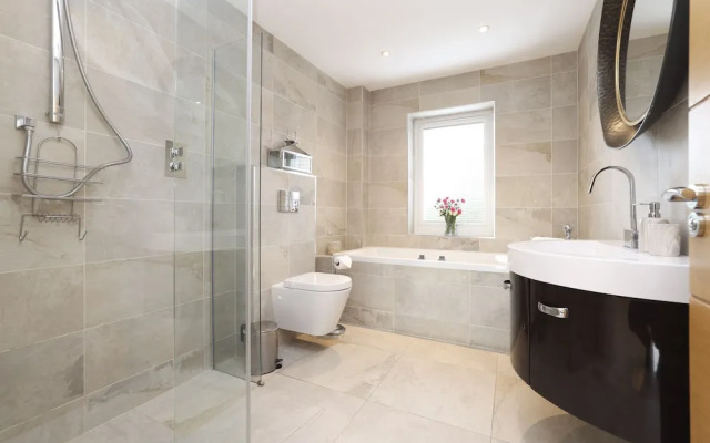 JOIVY Luxurious & Spacious 3Br House With A Hot Tub