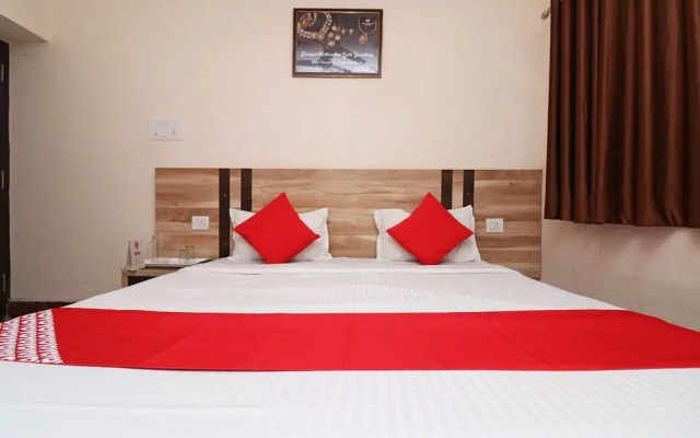 OYO 29826 Central Hotel