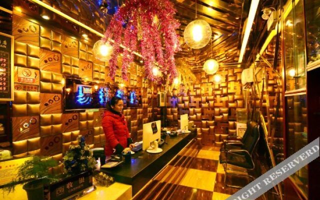 Yijie Wuhan Jianghan Road Fashion