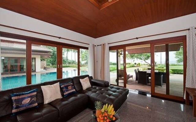 Krabi Sunset Beachfront Villa