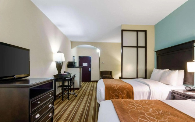 Comfort Suites Topeka Northwest