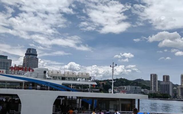 Xiamen Gulangyu Longshan Villa Cafe Hostel