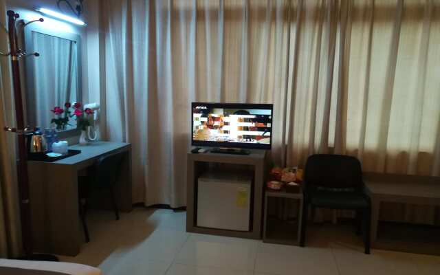 Golden Hill Hotel