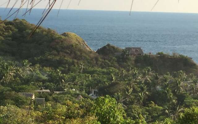 Hostal AleJo Monte Mar