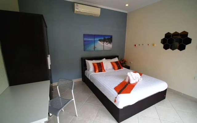 2 Bed Majestic Villa Near Beach