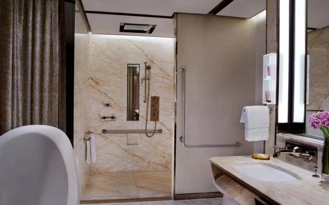 The Ritz-Carlton Shanghai, Pudong