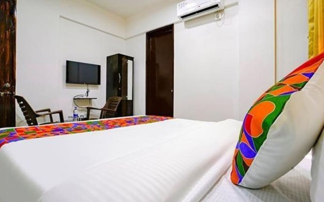 Fabhotel Woods Regency