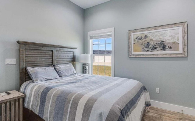 Tranquil Waters 8 Bedroom Home