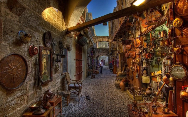 3 Charites Old Town