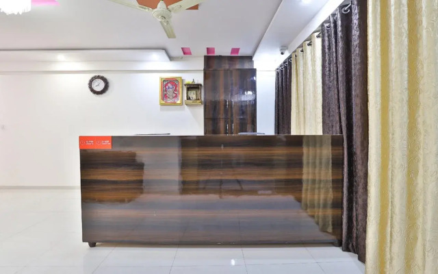 Maahi Palace By OYO Rooms