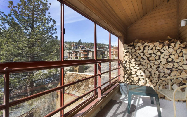 Aspen Creek by 101 Great Escapes