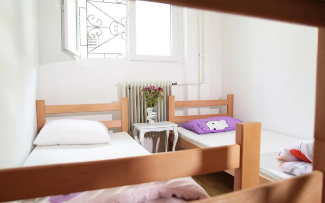 Hostel Jellostone