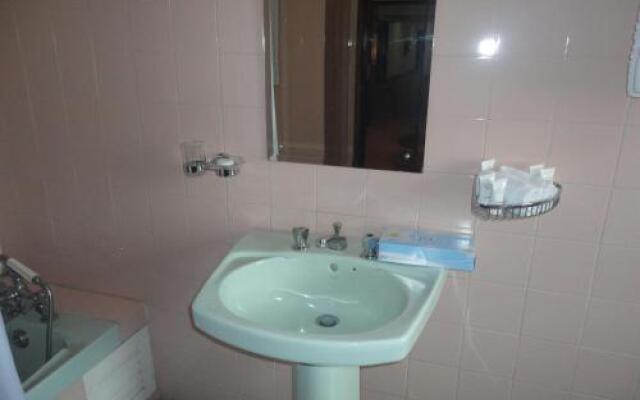 Hotel Cathay
