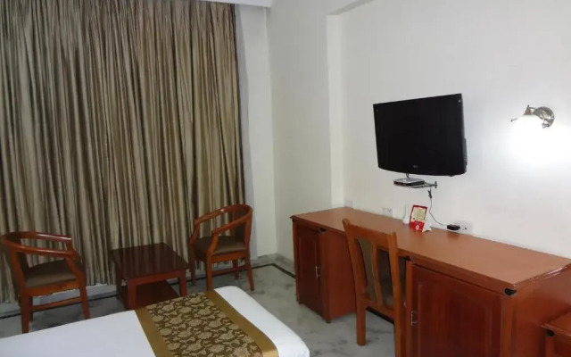 Daspalla Executive Court