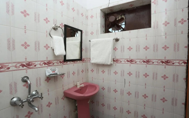 Hotel Oasis By OYO Rooms