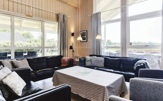 12 Person Holiday Home in Storvorde-by Traum