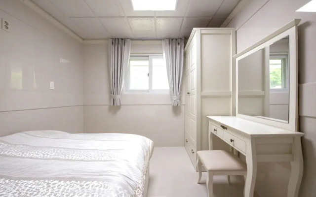 Yeongwol Jangsan Condo