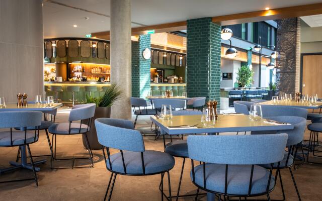 Holiday Inn London Heathrow - Bath Road by IHG