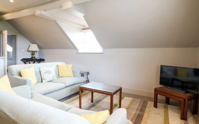 Rock House Apartment