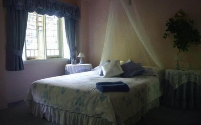 Riviera Bed and Breakfast