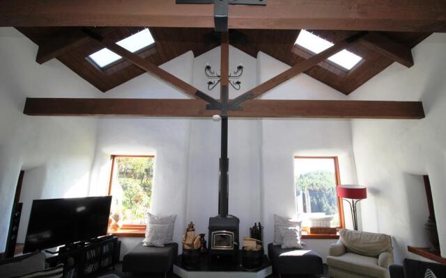 The Paddock Straw Bale Luxury Holiday House