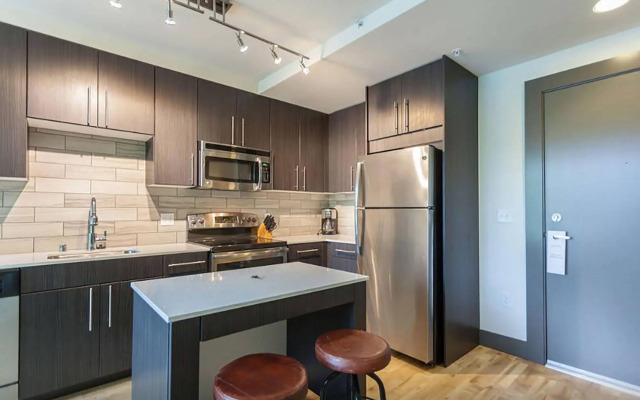 Belltown Waterfront Suites by Barsala