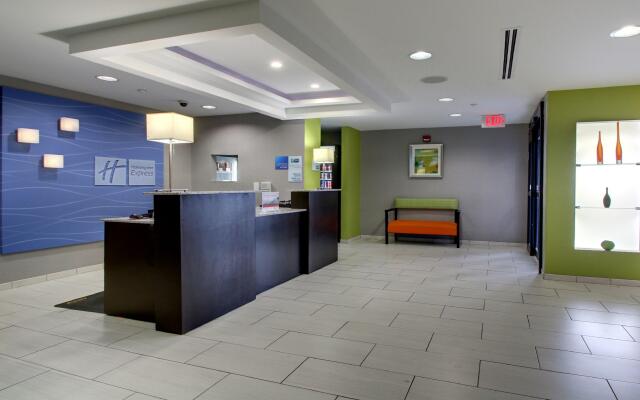 Holiday Inn Express & Suites Jackson Downtown - Coliseum, an IHG Hotel