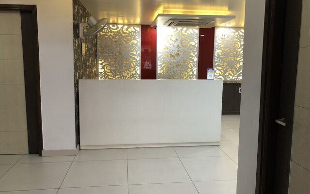 Capital O 6772 Hotel Mukund