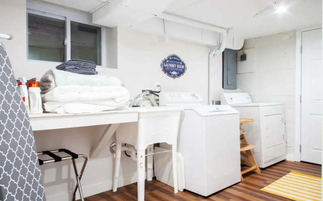 Transit-friendly Home Old Town Parking