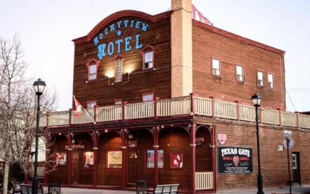 The Cochrane Rockyview Hotel