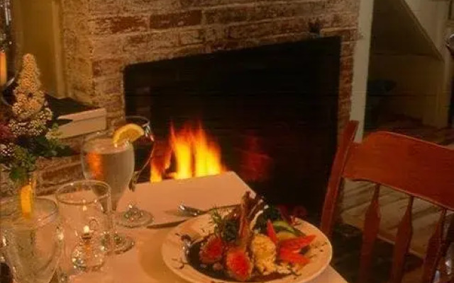 Lovett's Inn and Restaurant