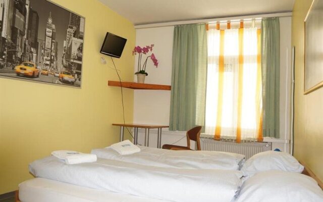 Hotel & Backpackers ZAK