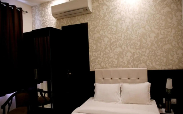 Hotel Khatana Palace