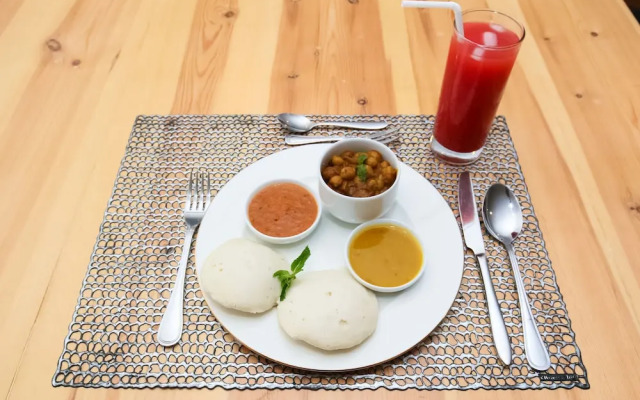 OYO 242 Dhanamuthu Hotel And Banquets