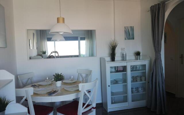 APARTAMENTO 1ª LINEA PLAYA GARAJE PISCINAS TERRAZA