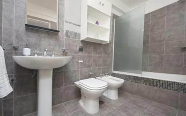 27 de Abril Apartment 25W