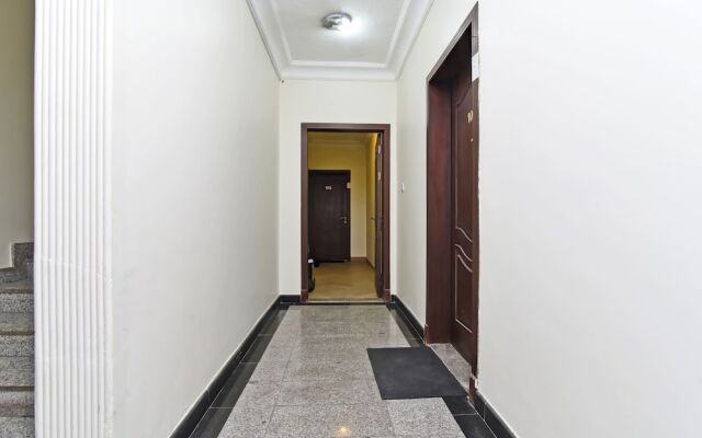 OYO 415 Golden Gate Hotel