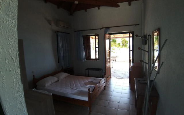 Stoupa Properties Rooms